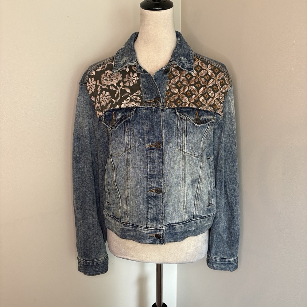 Hippie Laundry Embroidered Tapestry Denim Jacket Distressed Floral Boho Medium M
